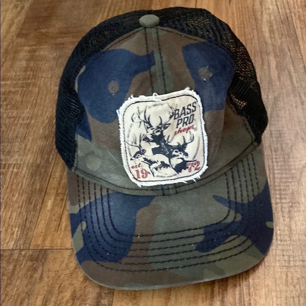 Bass Pro Shops kids Camo deer Trucker Hat